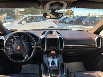 Porsche Cayenne - 4