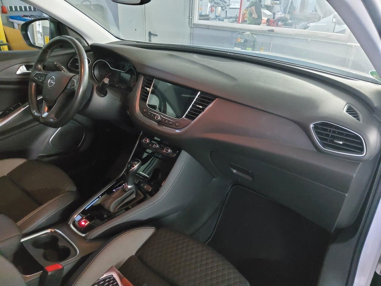 Fahrzeugabbildung Opel Grandland 1.5D ELEGANCE NAVI/LED/KAMERA/SPORT/SH