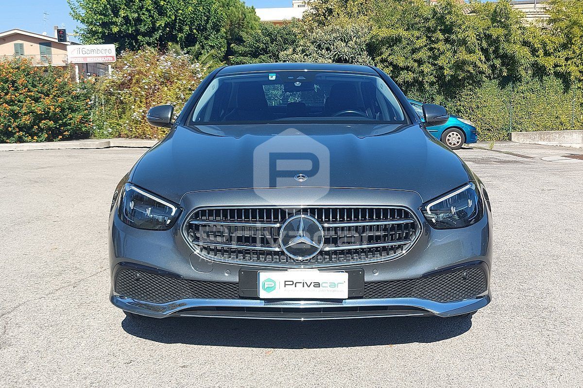 Mercedes-Benz MERCEDES E 200 d Auto Sport imagem 2