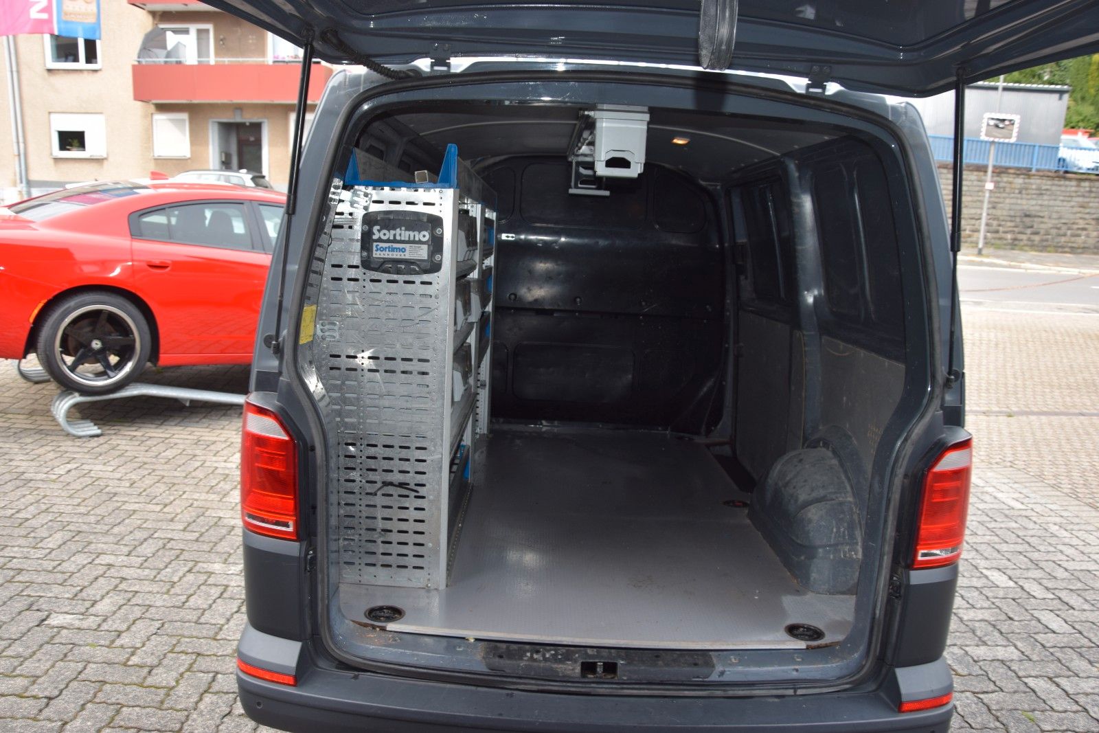 Fahrzeugabbildung Volkswagen T6 Transporter Kasten/Kombi Kasten FWD 1. Hand