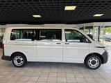 Volkswagen T6.1 Transporter Kombi lang FWD · AHK · 9 Sitzer - Volkswagen: Kleinbus, Sitzer 9