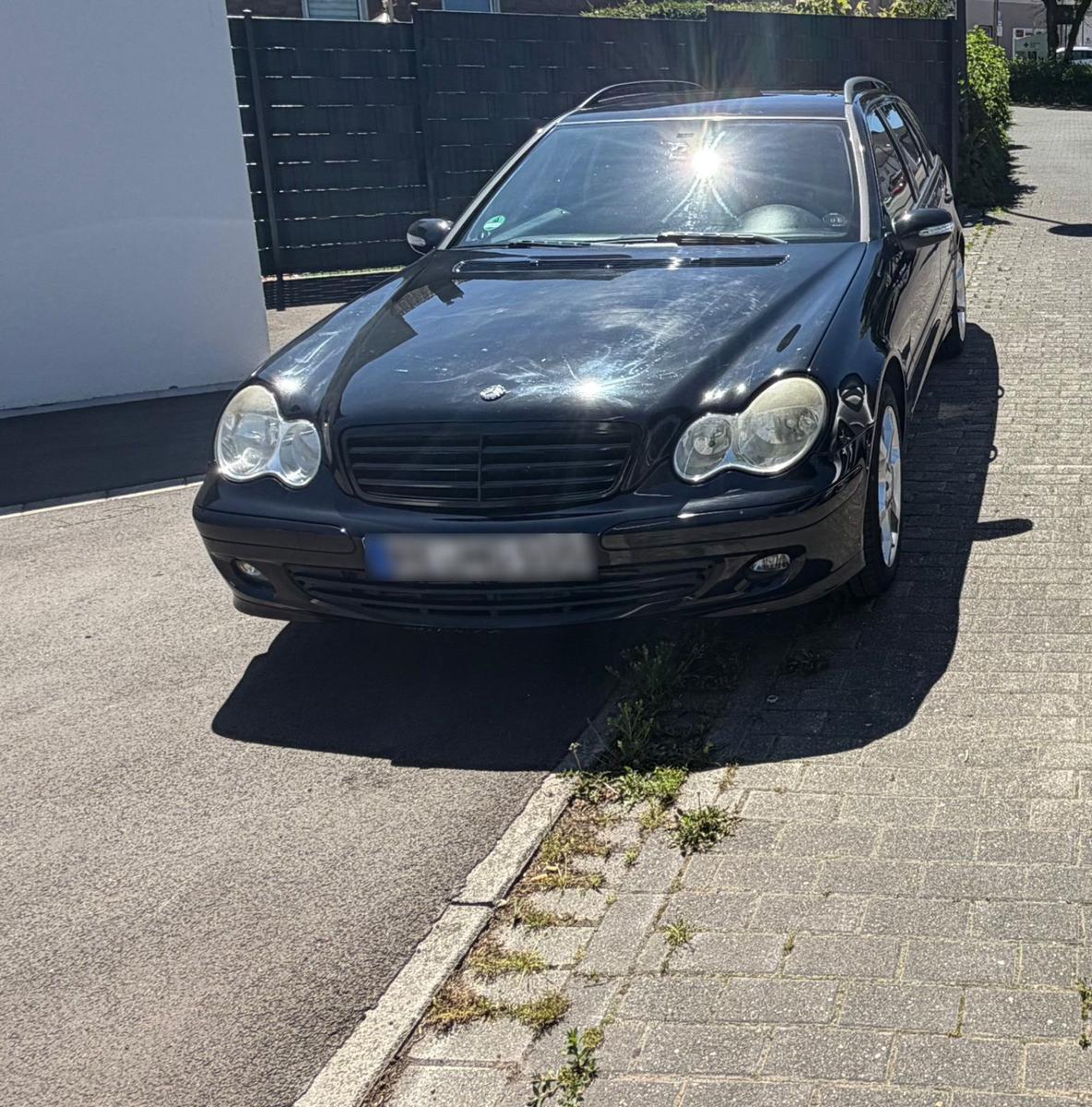 Mercedes-Benz C180 2006 — rear view
