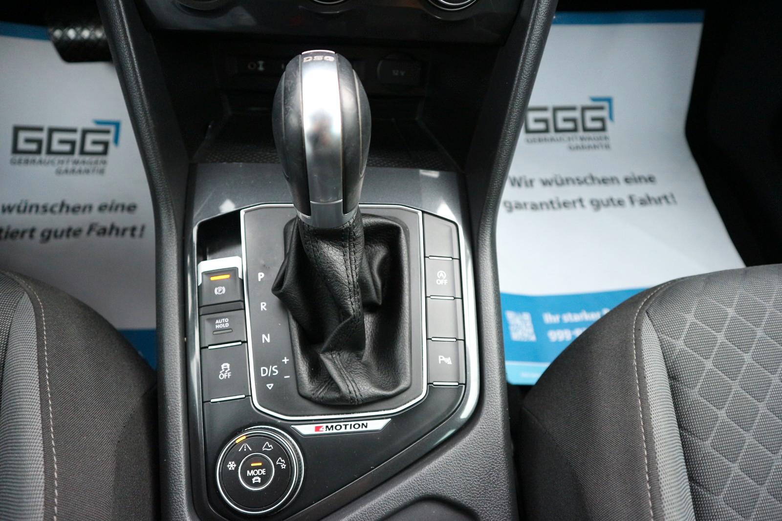 Volkswagen Tiguan 4Motion DSG Navi ACC PDC AHK CarPlay Spur