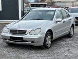 Mercedes-Benz C 200 KOMPRESSOR CLASSIC*1Hand*Klima* Automatik* - gebrauchte Mercedes-Benz C-Klasse aus dem Jahr 2000