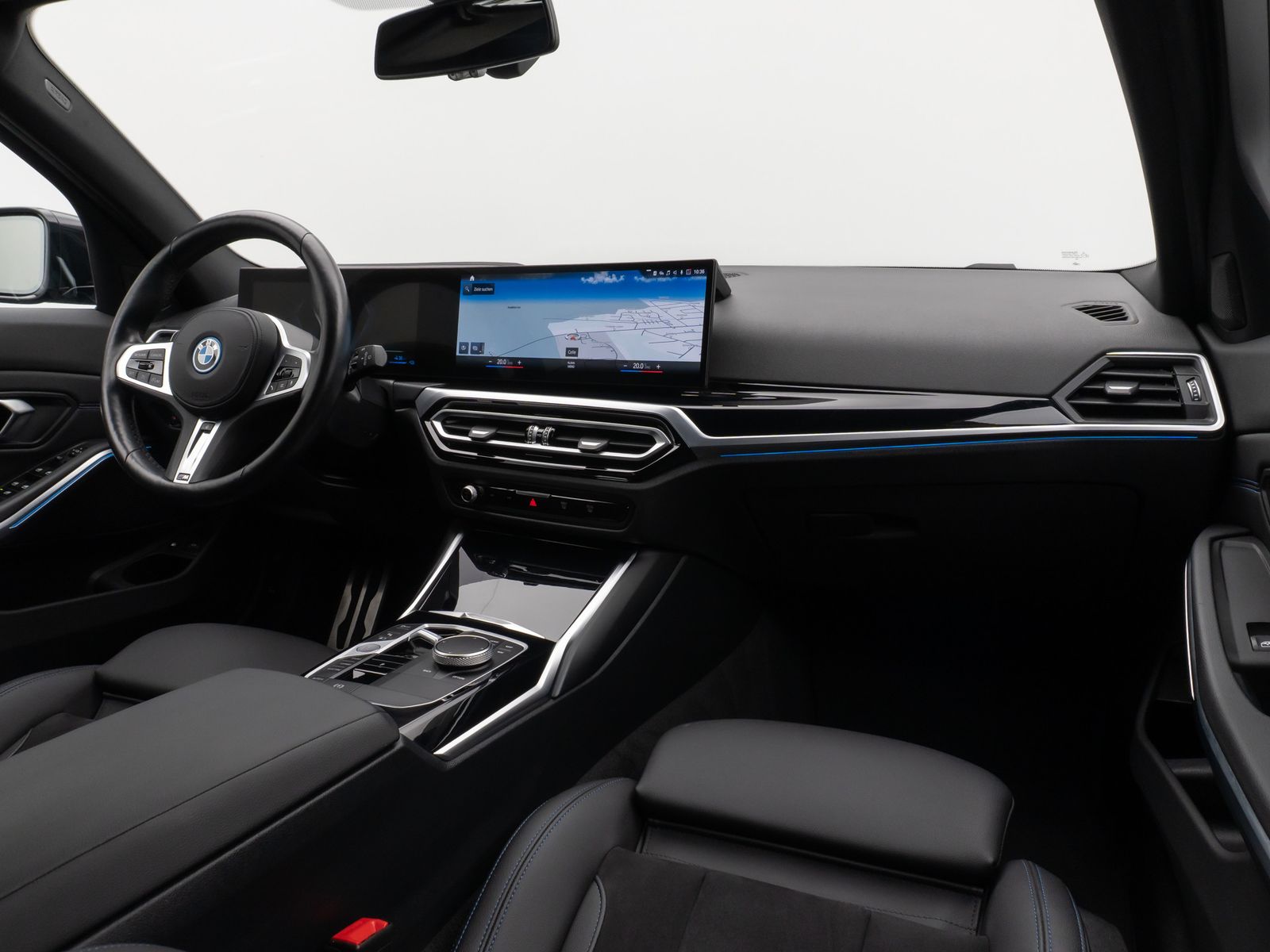 Fahrzeugabbildung BMW 330e M Sport Kamera DAB HiFi Lenkrhzg Alarm 19"