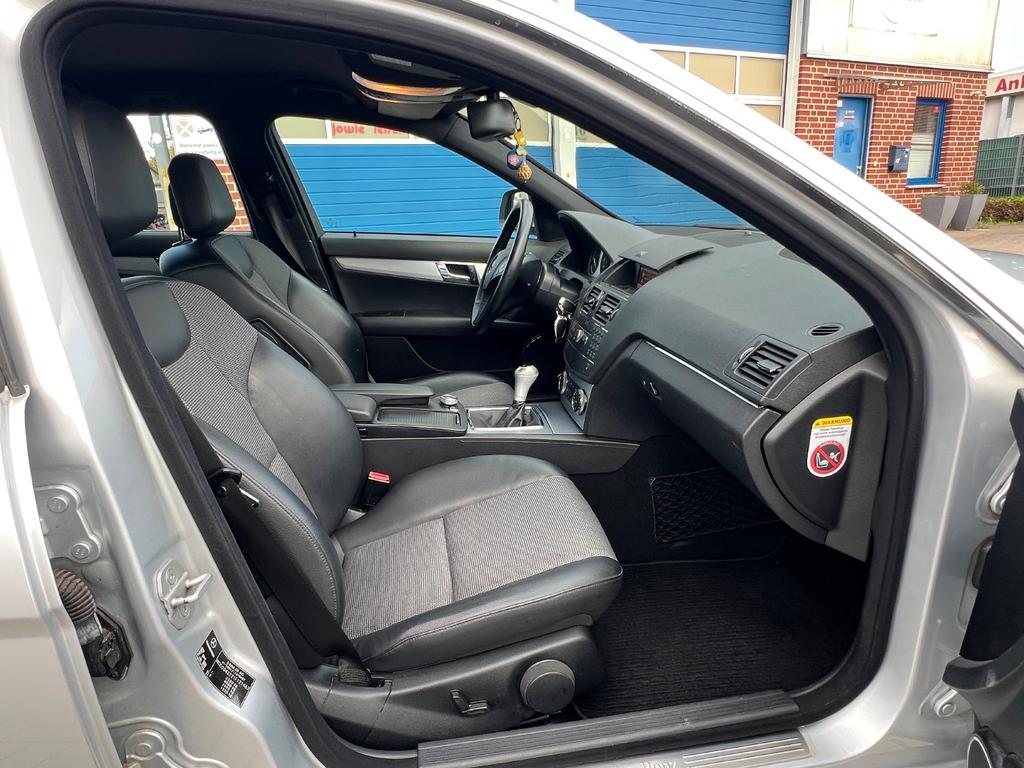 Mercedes-Benz C 320