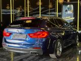 BMW 530d Touring M Sportpaket*PANO/LED/KAMERA/DISTR. - : Blau, Kombi, Sportpaket