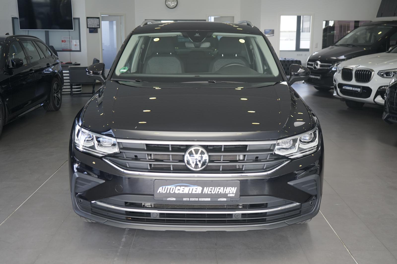 Volkswagen Tiguan Life+NAVI+KAMERA+KEYLESS GO+TOTWINKEL+PDC