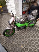 Kawasaki ZXR 750 - KAWASAKI STREETFIGHTER