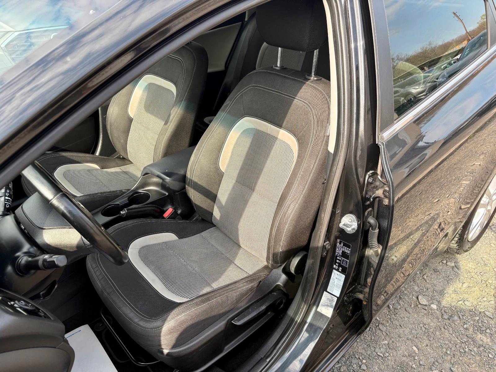 Kia cee'd Sportswagon 1.6 CRDi Navi AHK Kamera 2.HD