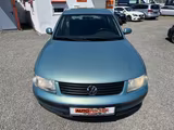 Volkswagen Passat 1,8 Comfortline  AHK - 6-Sitzer Autos bis 5.000 Euro