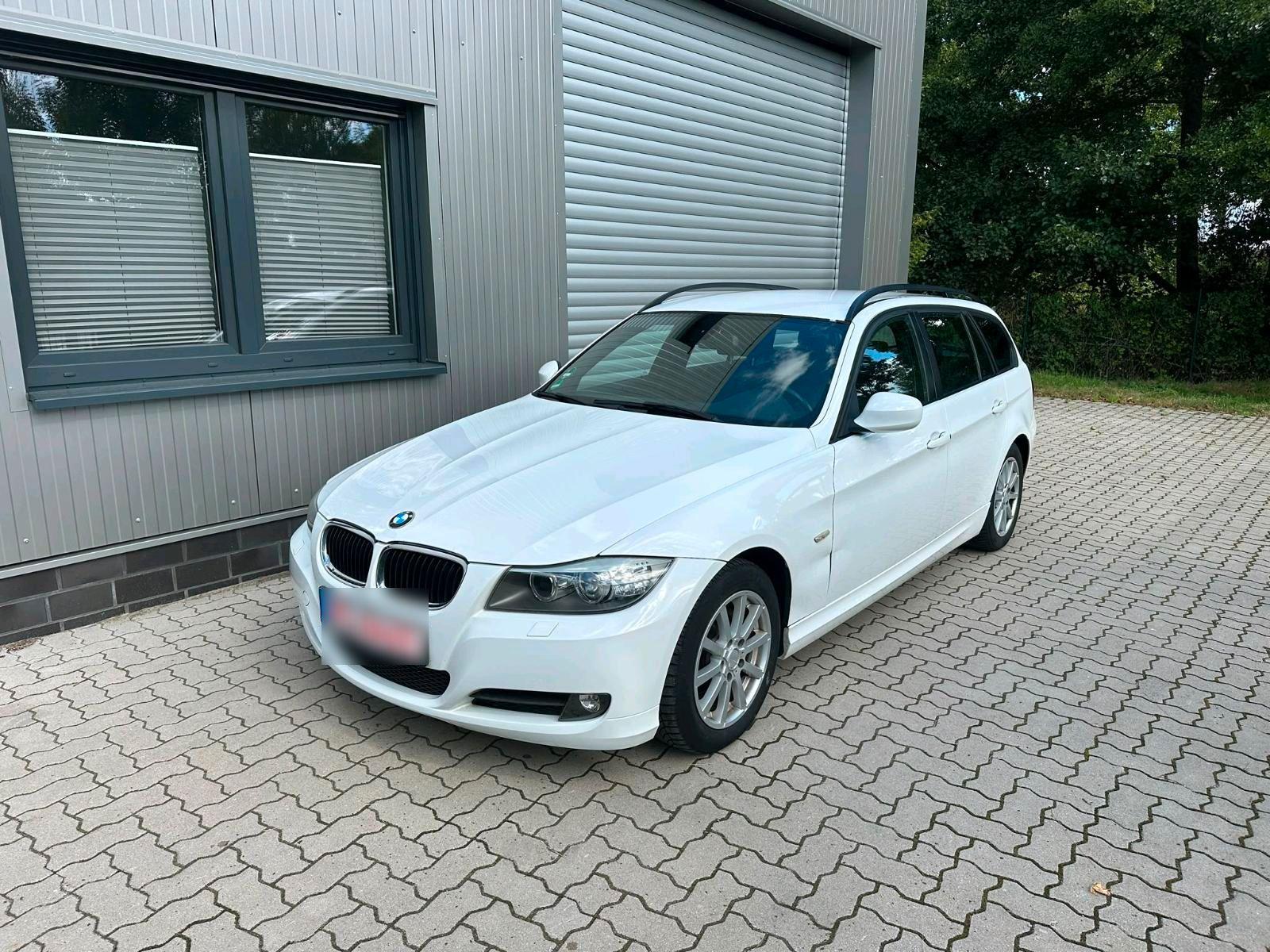 BMW 114 2009 — photo 5