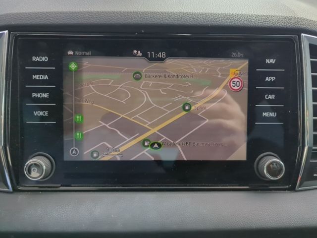 Fahrzeugabbildung SKODA Karoq 2.0 TDI DSG 4x4 Style NAV ACC WINTER PLUS