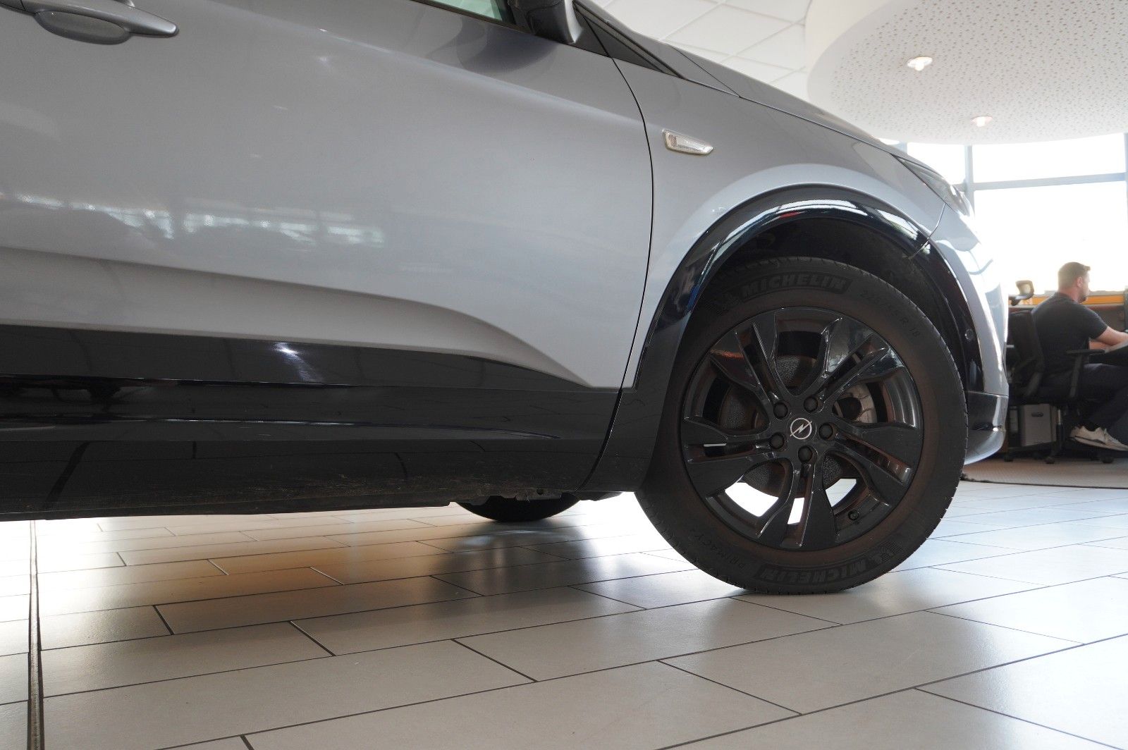 Fahrzeugabbildung Opel Grandland (X) 1.2T GS SPORT NAVI/LED/VIRT./DAB+