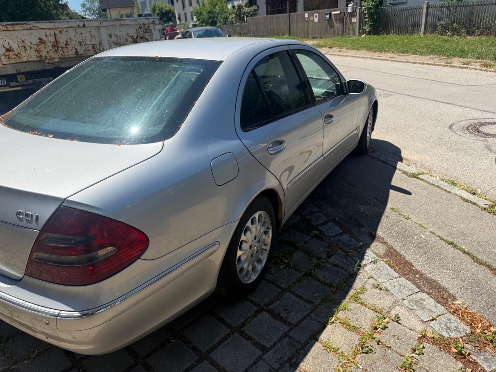 Mercedes-Benz E 220 CDI ELEGANCE-TEL-01704684029--