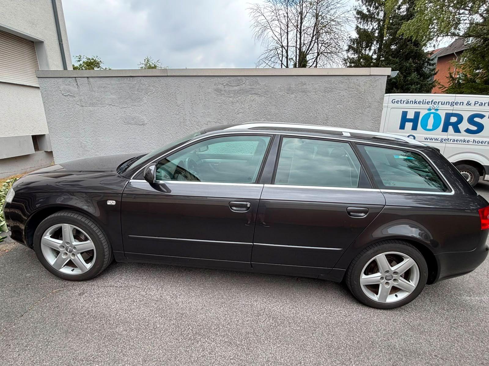 Audi A4 2008 — вигляд ззаду