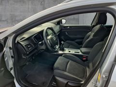 Fahrzeugabbildung Megane IV Grandtour Limited Deluxe 1.3 TCe 140 E