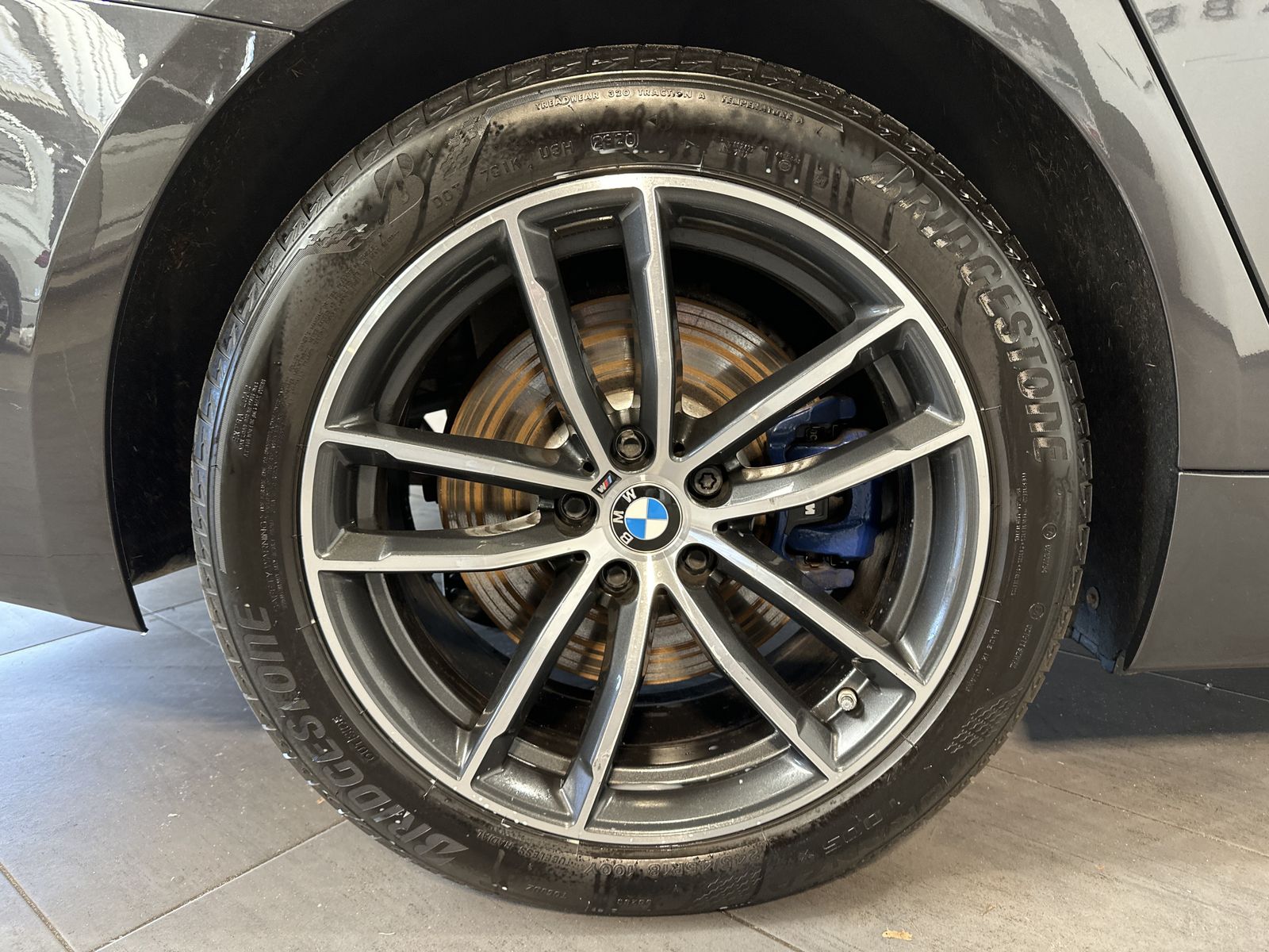Fahrzeugabbildung BMW 530e Touring xDrive M-Sport NAV+LED+AHK+ACC+H&K