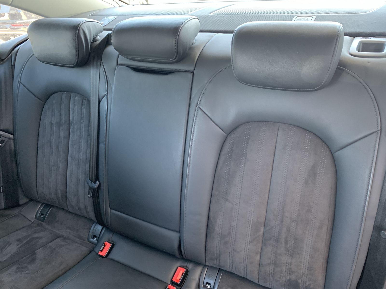 Fahrzeugabbildung Audi A6 2.0 TDI*Bi-Xenon*Alcantara*STHZ*Navi*PDC*