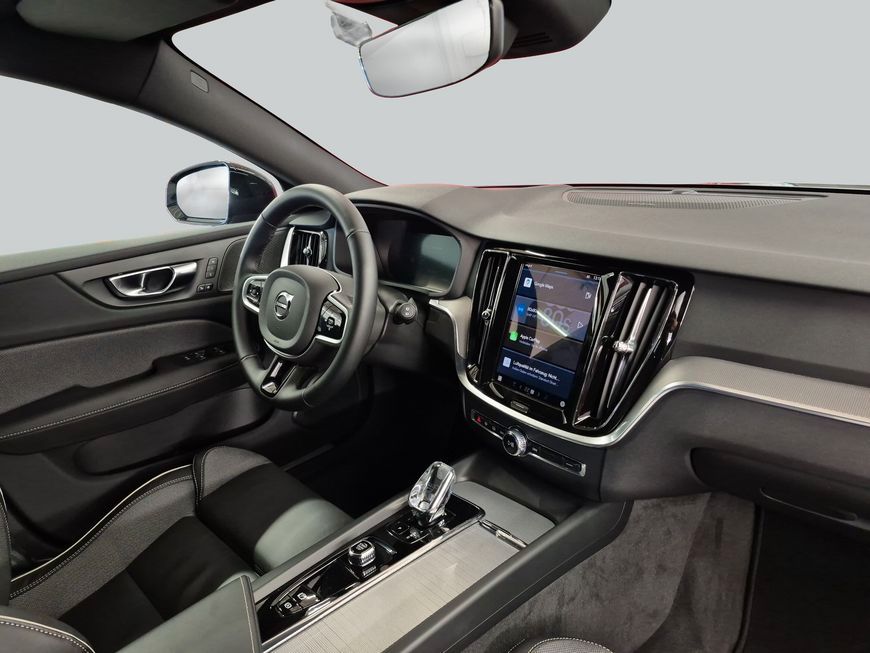 Volvo Head-Up-DisplayVolvo V60 B4 B DKG Plus Dark Pano foto 12