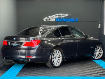 BMW 750 - 4