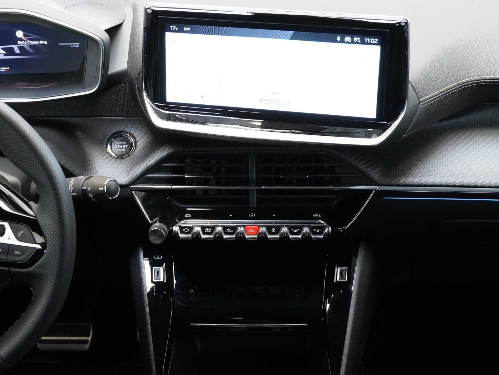 Fahrzeugabbildung Peugeot 2008 e- GT 11KW/LED/NAVI/360°/SOH