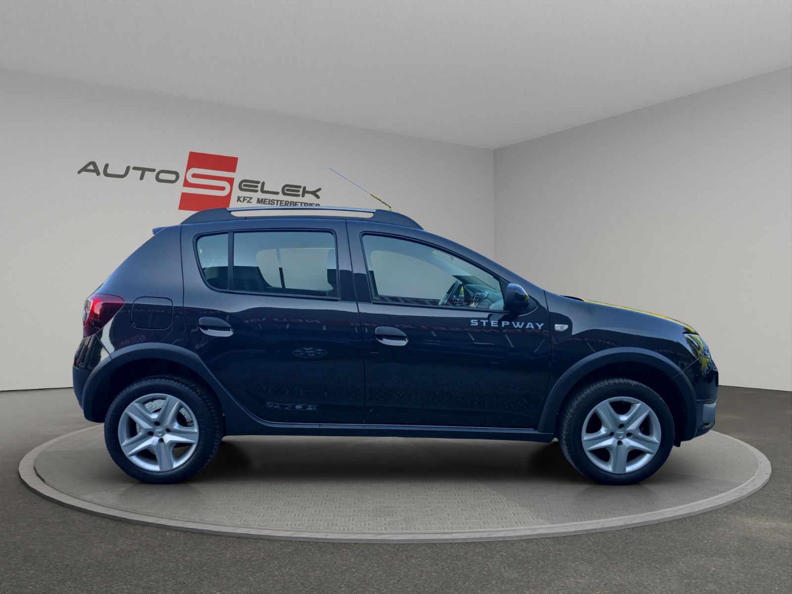Fahrzeugabbildung Dacia Sandero II Stepway Prestige AHK KLIMA NAVI