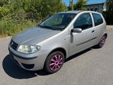 Fiat Punto 1.3i*Automatik*Klima*TÜV 11.2026* - Fiat Punto mit Benzin-Antrieb: Automatik