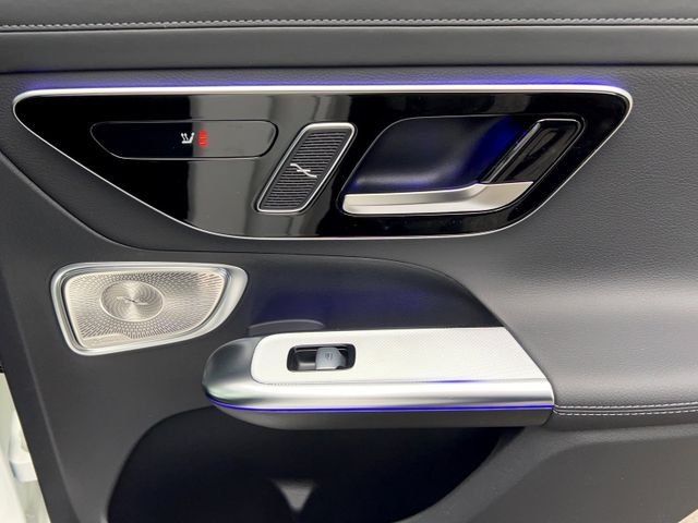 Fahrzeugabbildung Mercedes-Benz GLC 400 e 4MATIC+AMG-Line+AIRMATIC+AHK+DISTRONIC
