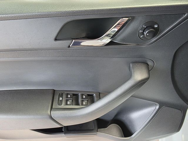 SKODA Rapid — Foto 12