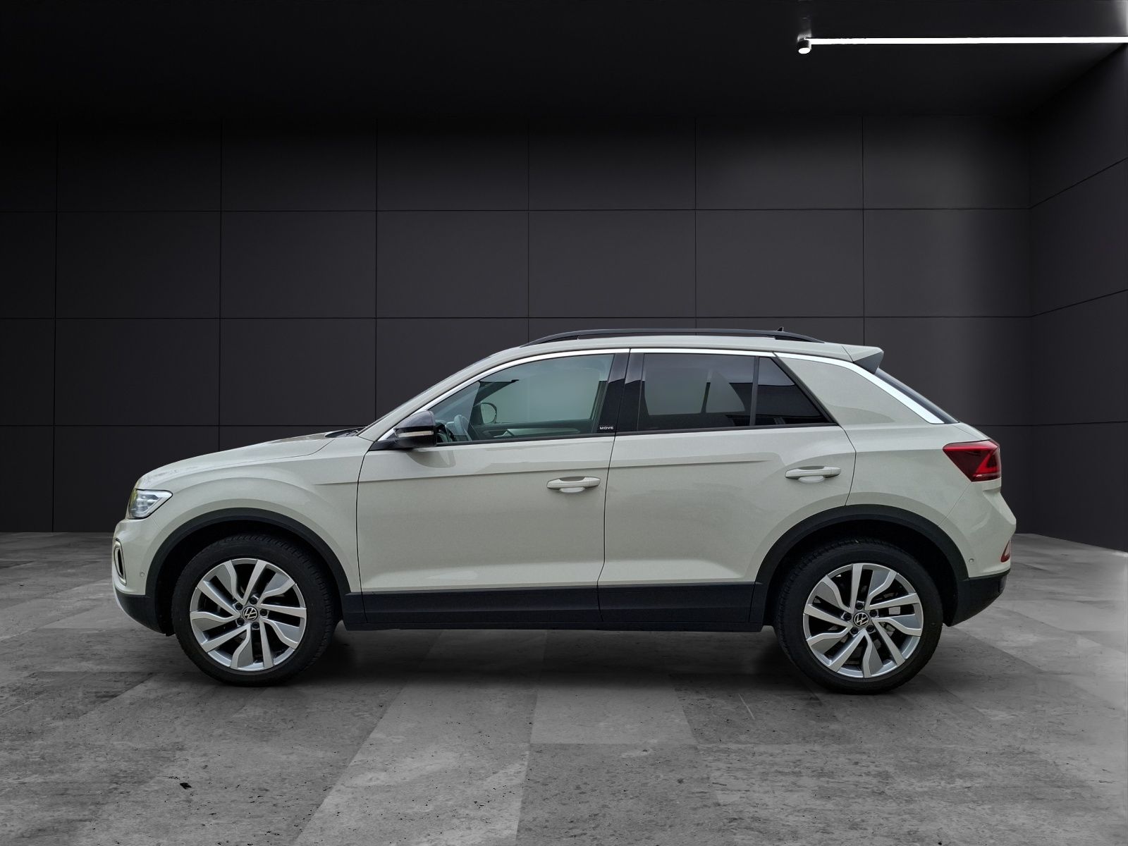 Fahrzeugabbildung Volkswagen T-Roc Move Matrix Navi AID ACC RFK SH LM