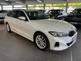 BMW 318 d Touring Driving+Park Assist & Standheizung - BMW 318 Gebrauchtwagen