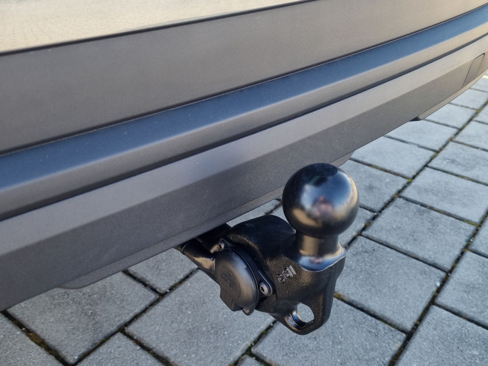 Fahrzeugabbildung SKODA Karoq Balance 1,5TSI Garantie +3 Fahrassi