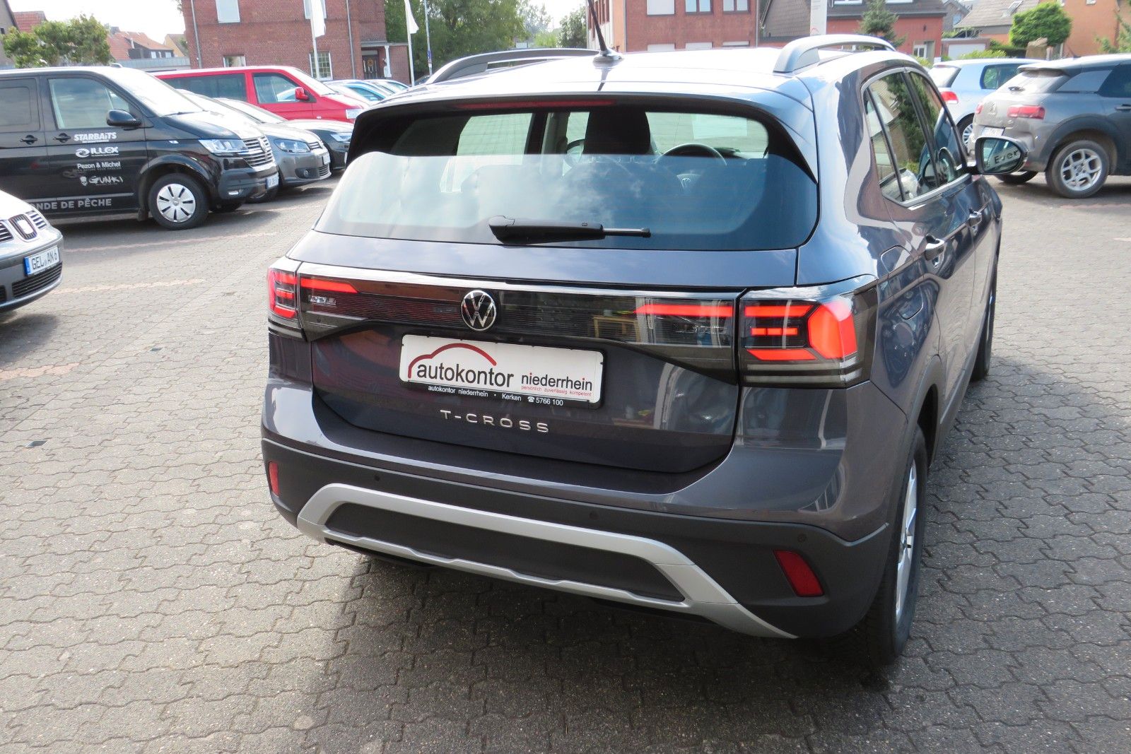 Fahrzeugabbildung Volkswagen T-Cross DSG ACC KAMERA NAVI SITZH LED APP GJ 1.H