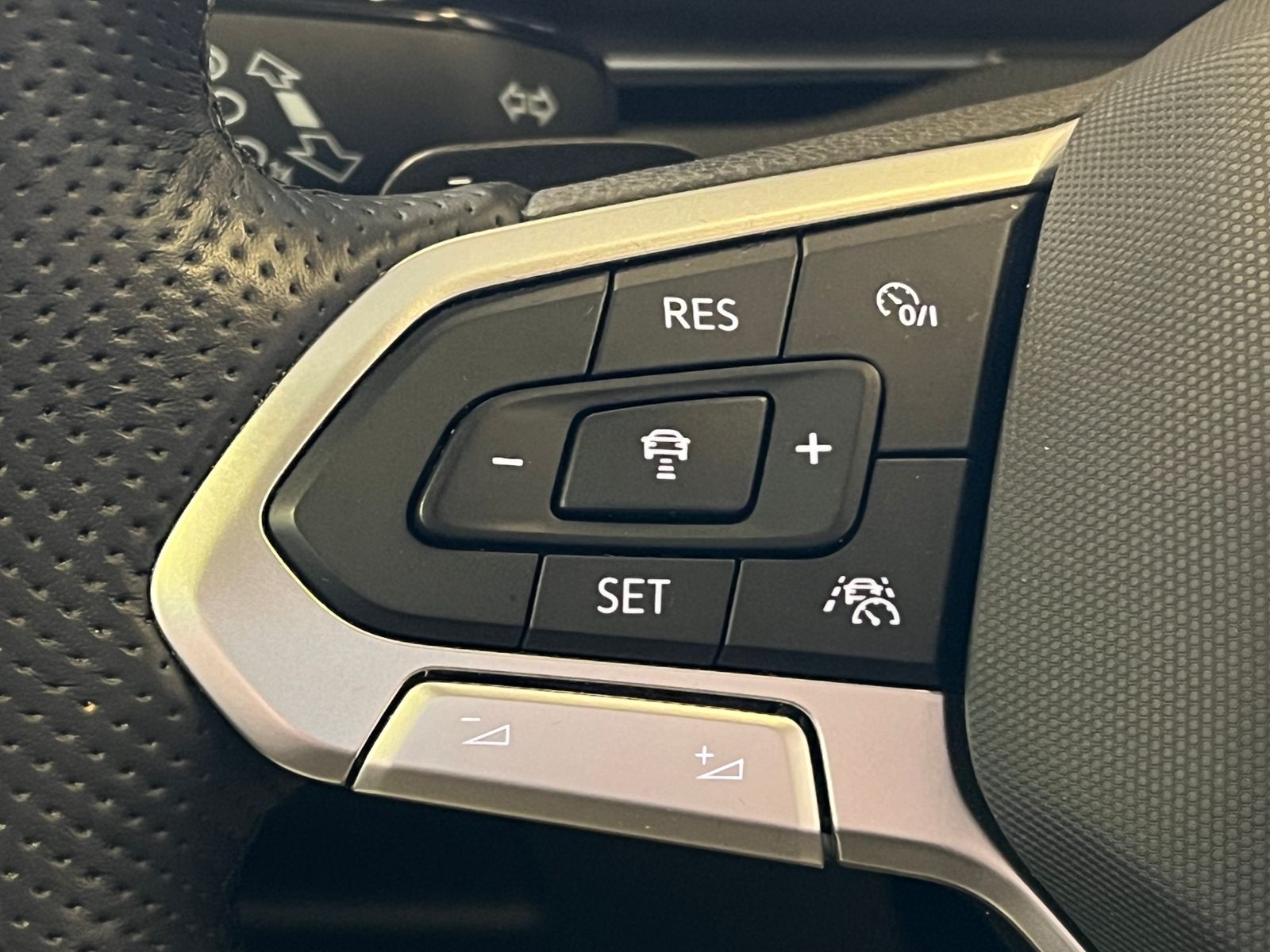 Fahrzeugabbildung Volkswagen Passat Variant Alltrack 2.0 TDI DSG 4MOTION *AHK