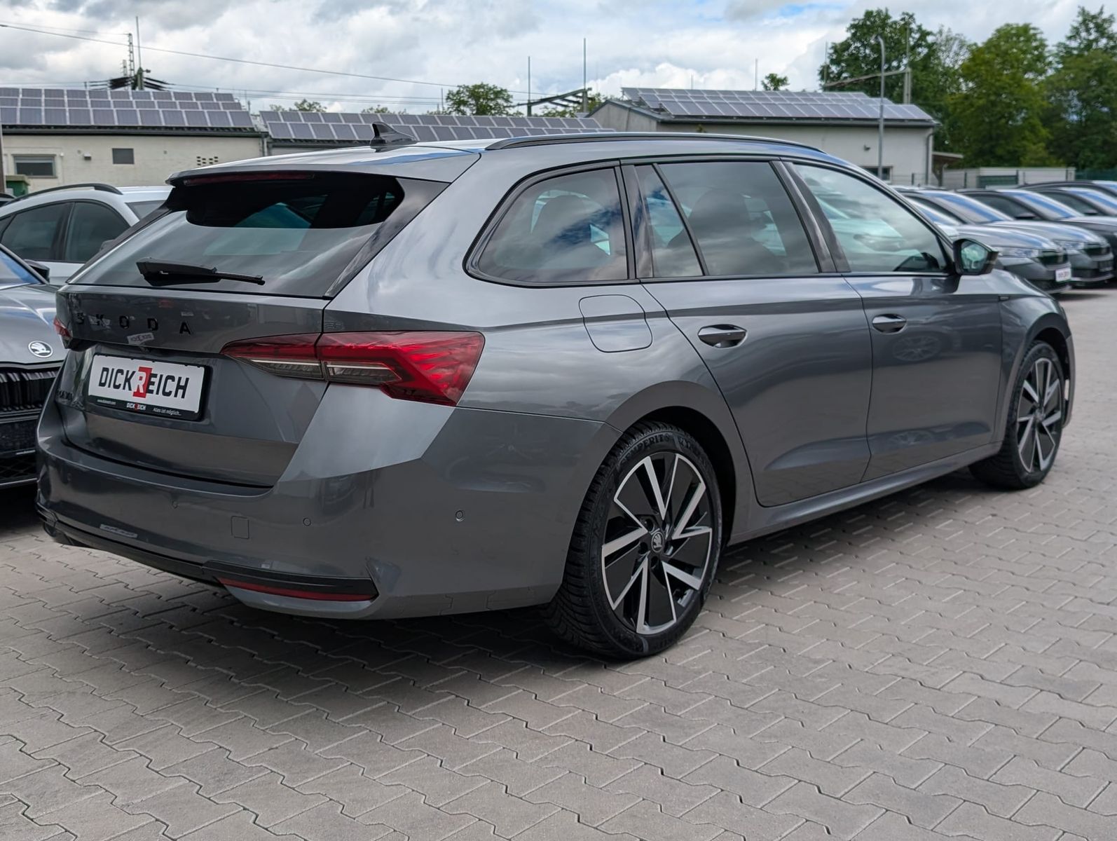 Fahrzeugabbildung SKODA Octavia 2.0 TDI Sportline DSG MATRIX*WINTER*5J.G