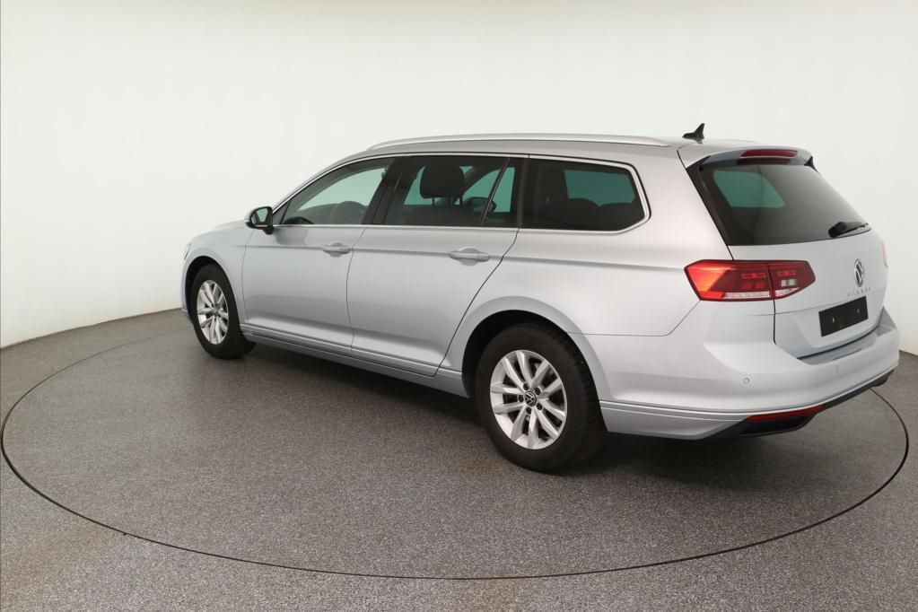 Volkswagen Passat Variant Business 2.0 TDI SCR Tempo*PDC*SH