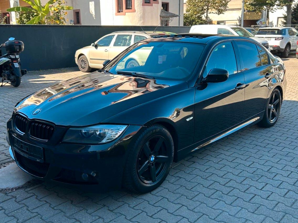 BMW 320i 2.0 170ch PACK M BVM Shadow line Sièges sport Toit ouvrant - 2EME MAIN