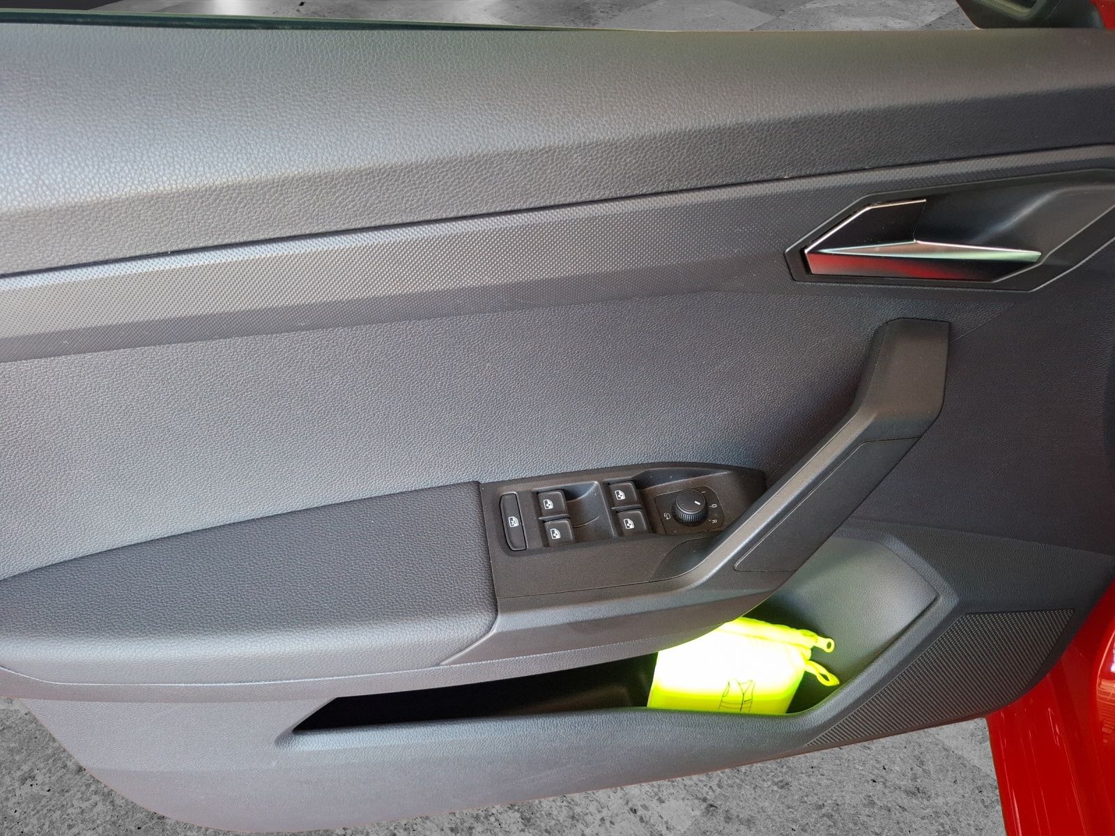 Fahrzeugabbildung SEAT Ibiza TSI Style LED Navi Climatronic GRA SHZ LM
