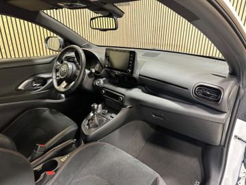 Toyota Yaris - 10