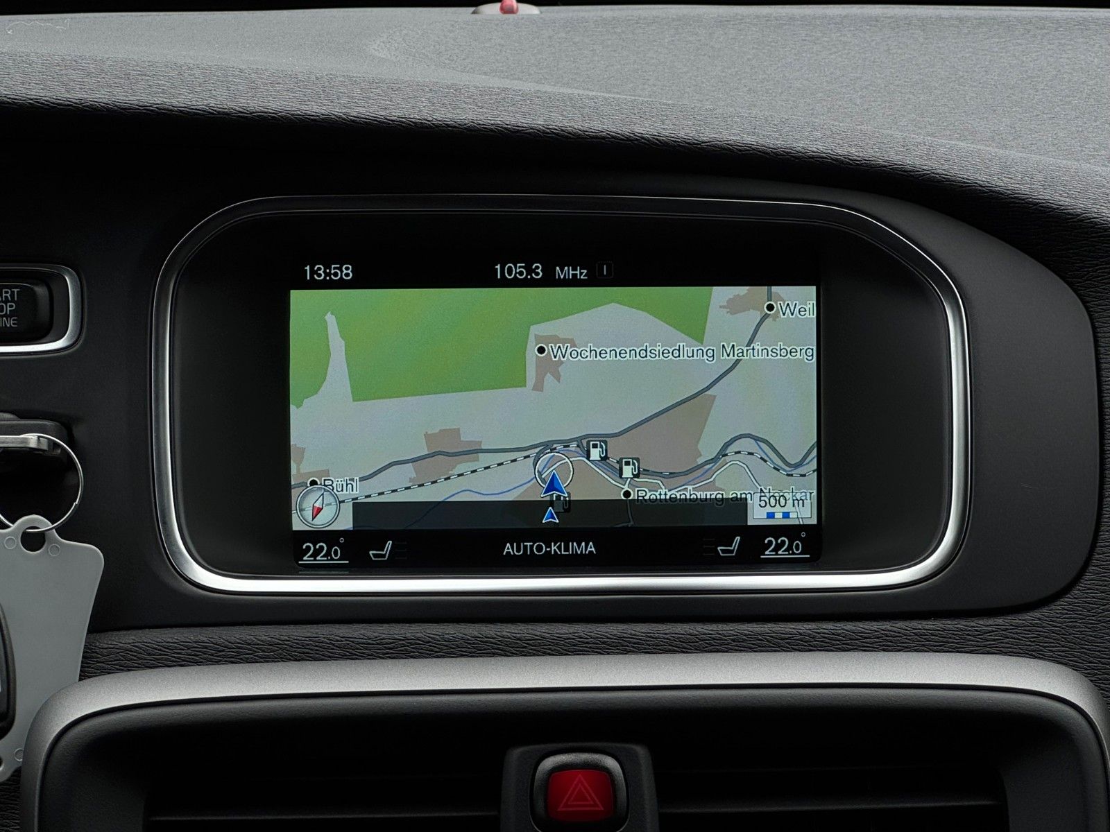 Fahrzeugabbildung Volvo V40 1.5 112kw/152ps Autom. Kam Temp Navi Sensus