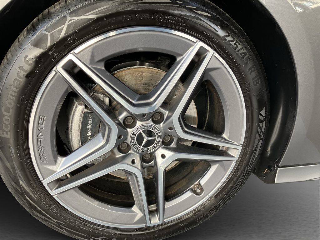Fahrzeugabbildung Mercedes-Benz A 200 d AMG Line*Kamera*KEYLESS-GO*LED