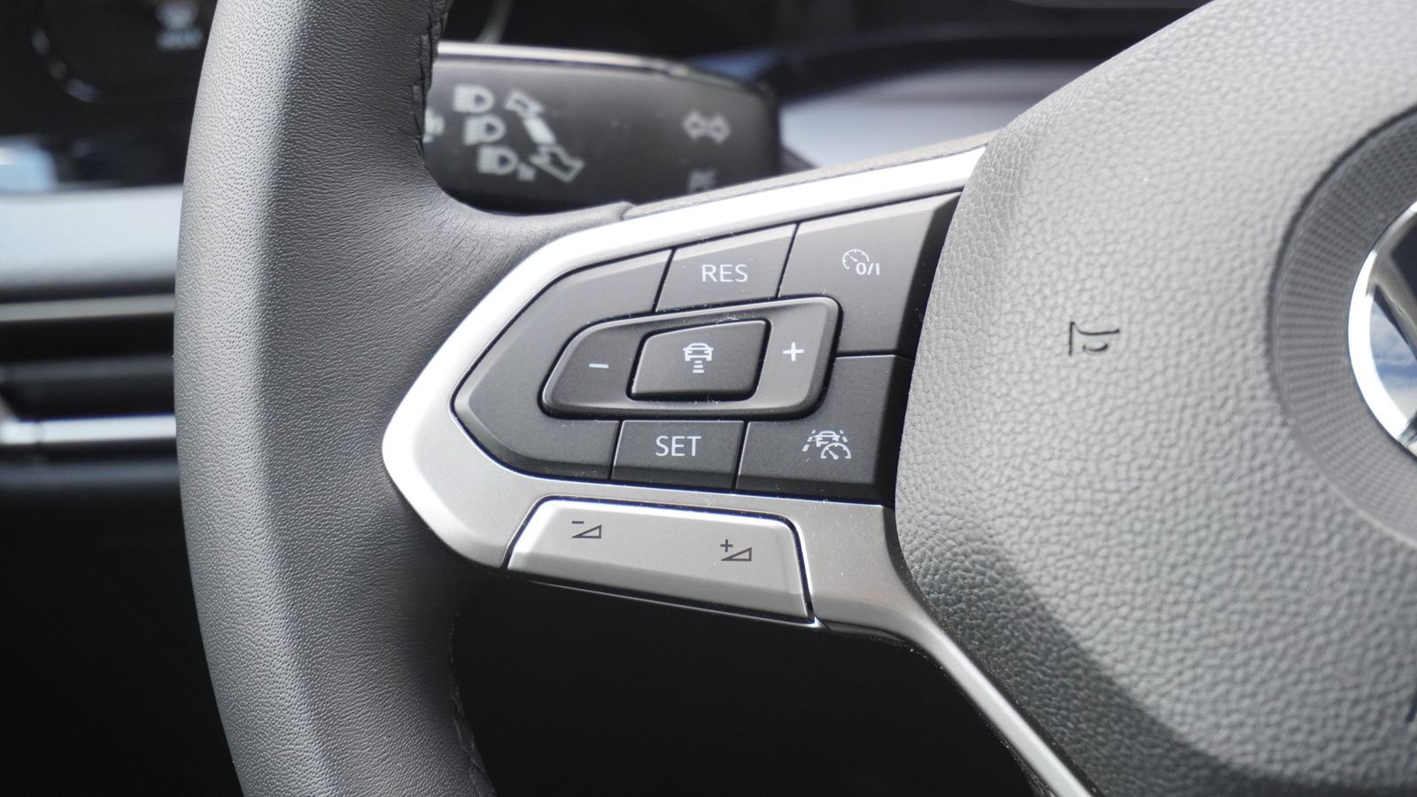 Volkswagen Golf VIII 1.5 TSI Active LED ACC Standheizung, миниатюра 14