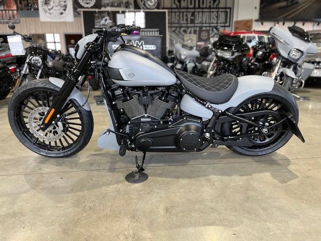 Fahrzeugabbildung Harley-Davidson FXBR Breakout 117cui Gray Thunder Umbau