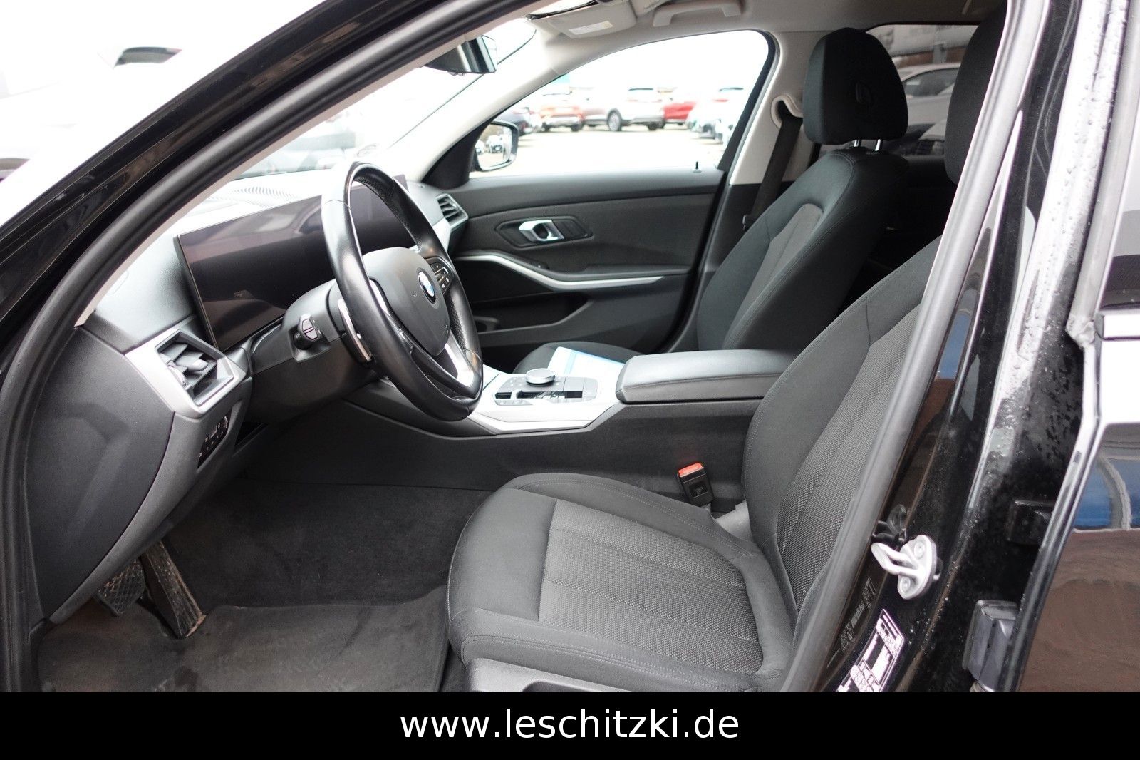 BMW 320i Touring Automatik/LED/Navigation foto 10