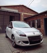 Renault ERSTBESTZER+KEYLESGO+STZHEİZUNG+BOSE+AUTOMATİK - Renault Scenic aus 2011: Bose