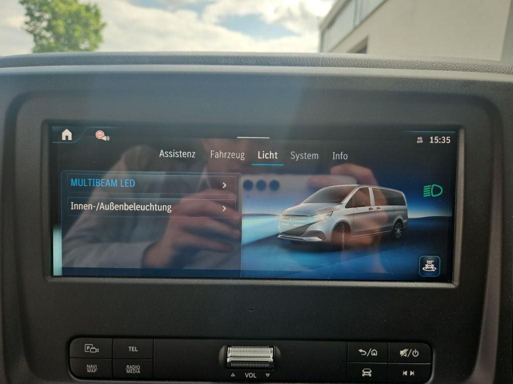 Fahrzeugabbildung Mercedes-Benz Vito 119 Kasten lang 4x4 2 Sitze 2,5t AHK MBUX