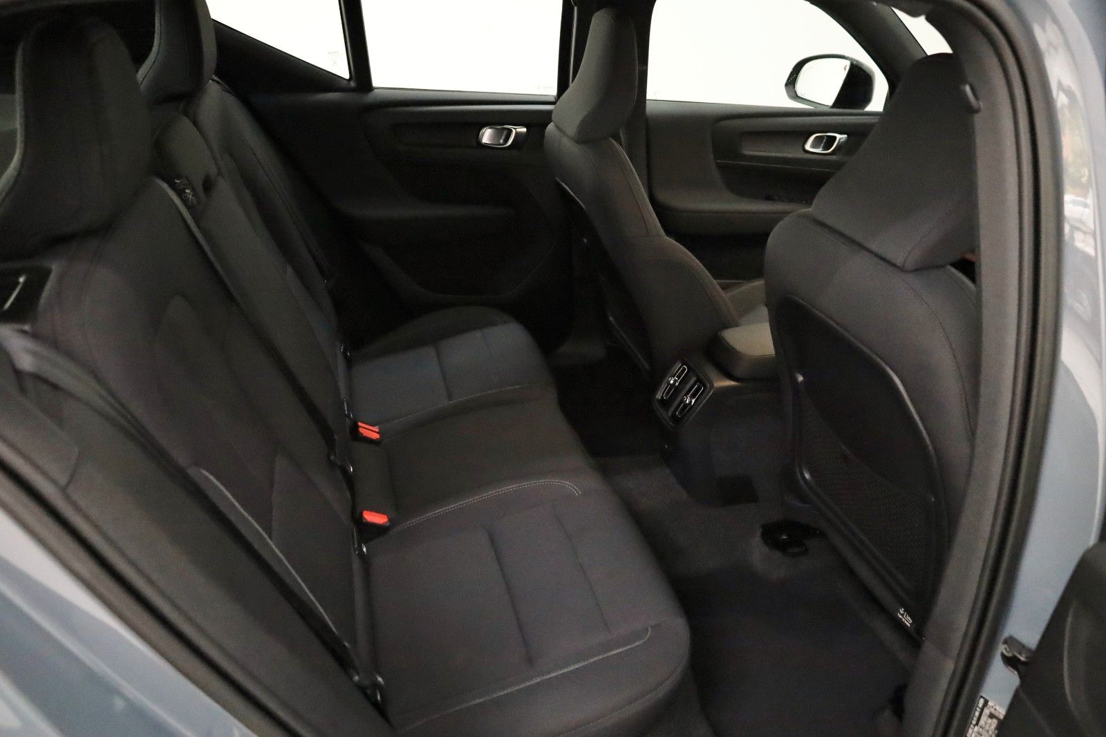 Fahrzeugabbildung Volvo XC40 Plus Recharge Navi,SH,StandHZ,Kamera,ACC