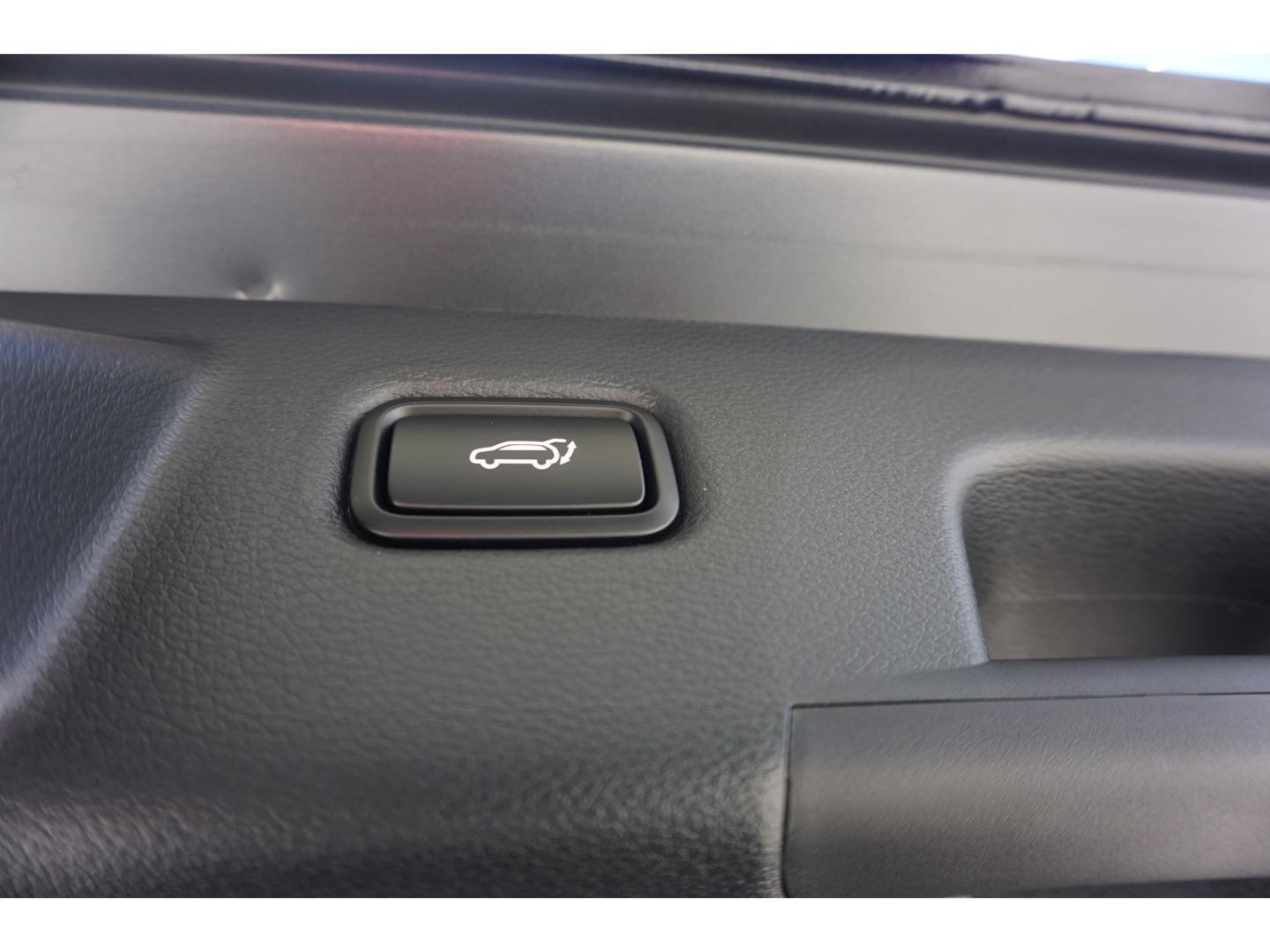 Kia Ceed_sw 1.5T 140 GT Line DCT7 Pano AHK Navi LED 