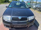 Skoda Fabia Combi 1.4 16V 59 kW Ambiente  TÜV NEUE - Skoda Fabia: 16v Combi Ambiente